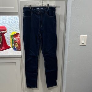 Old Navy women  Deep Indigo Skinny Jeans